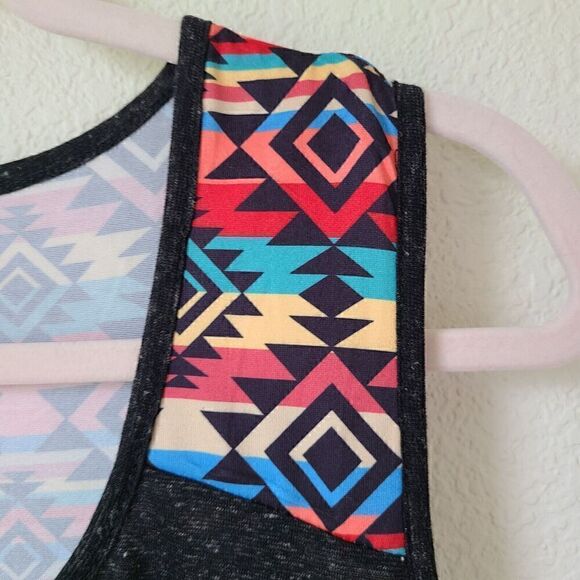 Sunshine & Rodeos Aztec Tank Top 3XL New With Tags Pocket Multi Color Sleeveless - Picture 6 of 10